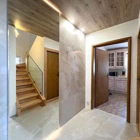 Christina - Neu جارمش بارتنكيرشن