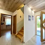 Christina - Neu * Garmisch-Partenkirchen